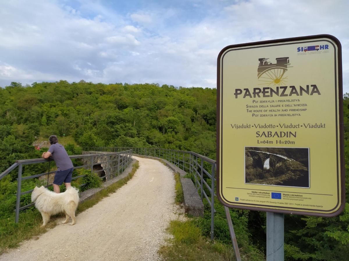 Apartment Parenzana, Little Row House With Big Green Yard In Central Istria Rakotule Eksteriør bilde